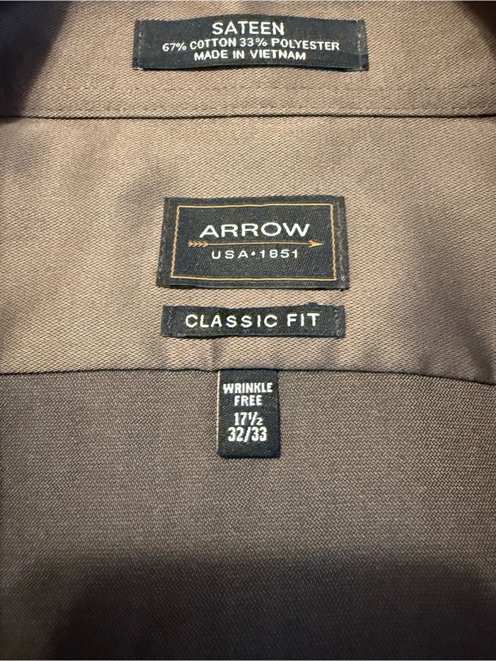 Arrow Men's Long Sleeve Sateen Dress Shirt in Charcoal Gray - Picture 3 of 3
